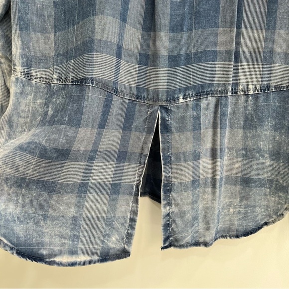 Bella Dahl blue plaid split back button front shirt distressed chambray medium - Picture 4 of 9
